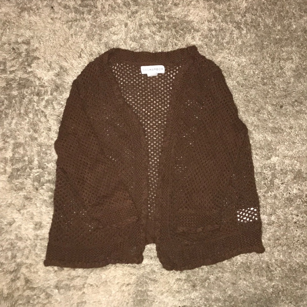 Brown quarter length sleeves cardigan